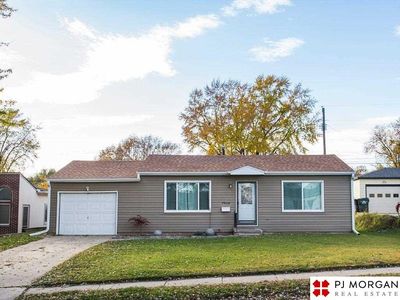 7340 La Vista Dr, La Vista, NE, 68128