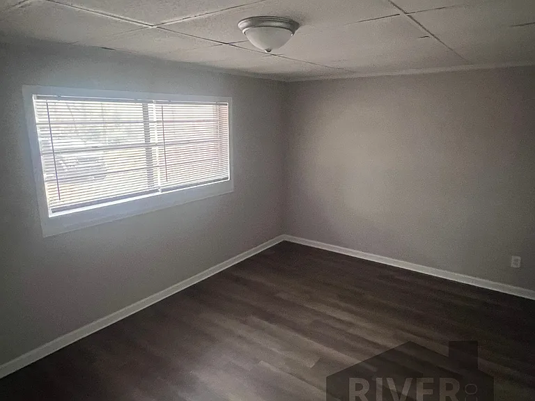 111 Parker Dr — Photo 7