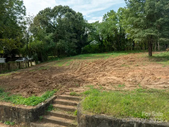 418 Main St NW, Lenoir, NC 28645