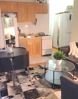 Rented by Compass | media 10