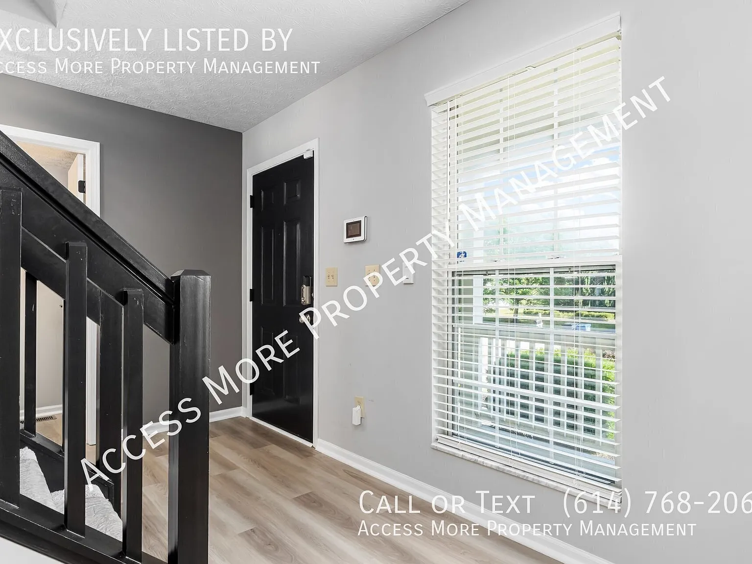 Awesome 4 Bed 2.5 Bath / Fenced Back Yard In Reynoldsburg! — Photo 3