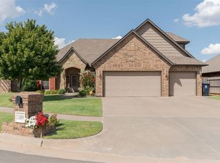12609 NW 7th St, Yukon, OK 73099