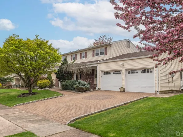 195 Tyroler Ave, Edison, NJ 08820