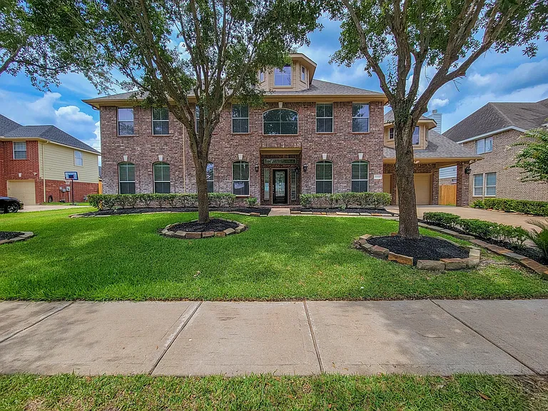 20710 Mansfield Bay Ln — Photo 2