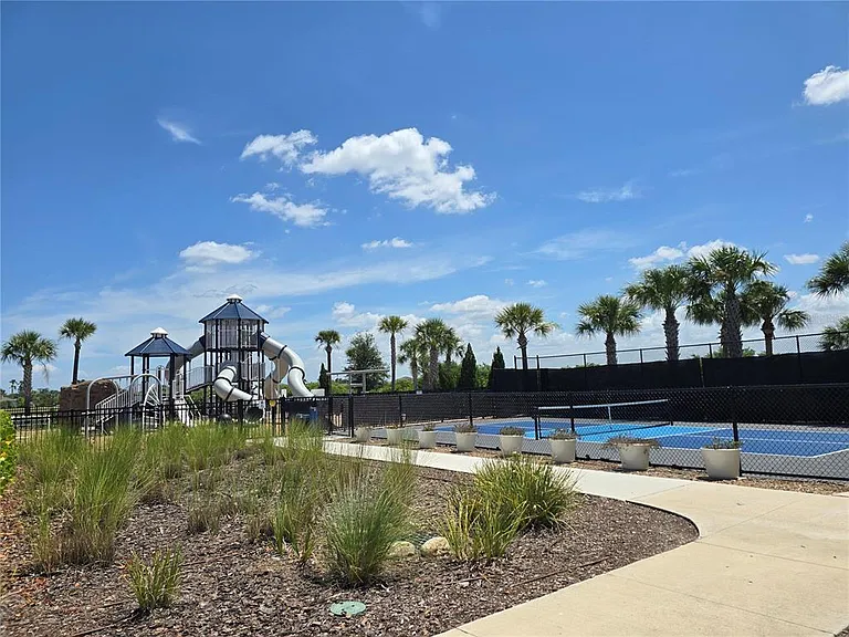 838 Olive Conch St — Photo 22