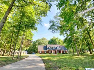15660 Ripley Rd, Athens, AL 35611