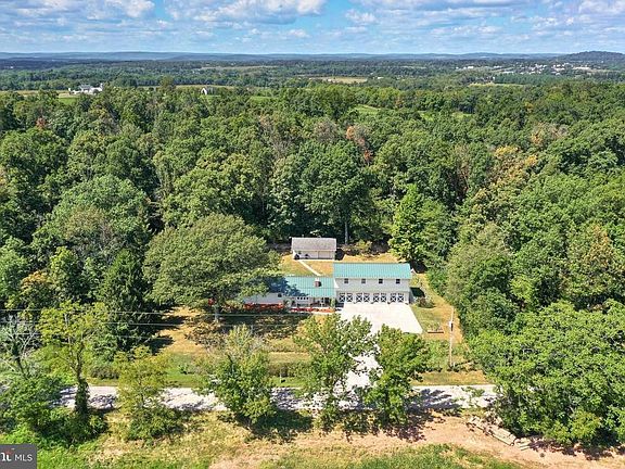 2nd image of 250 Green Ridge Rd