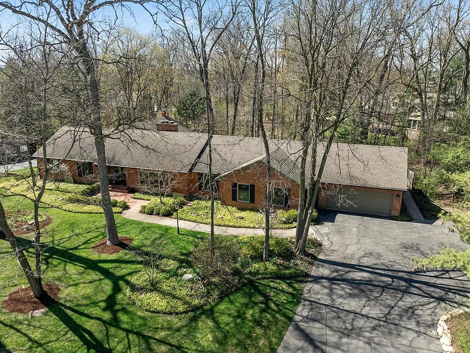 2323 Topsfield Rd, South Bend, IN 46614 Zillow