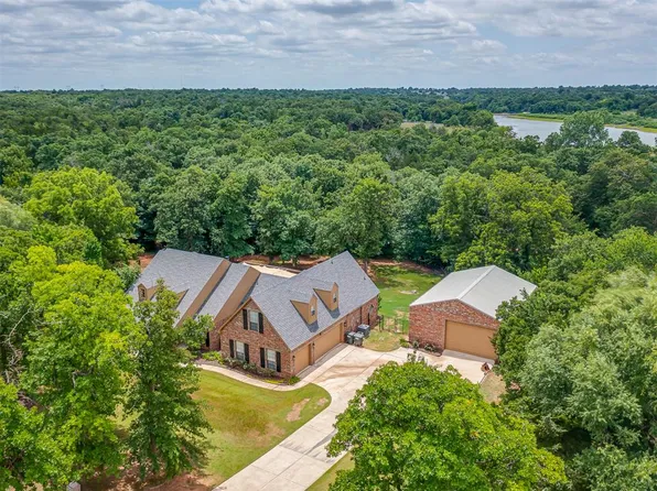 10461 Ridgeview Dr, Edmond, OK 73034
