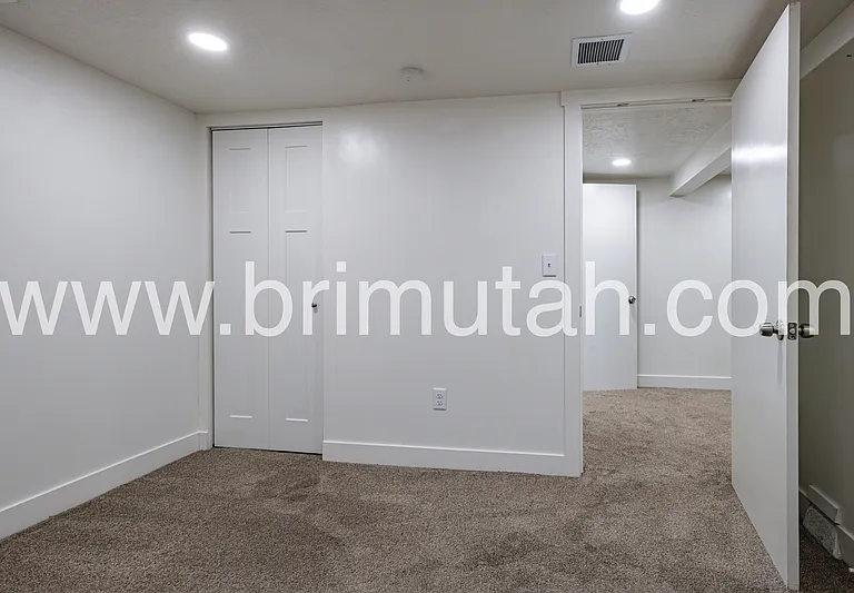 1189 S 1100 E — Photo 17