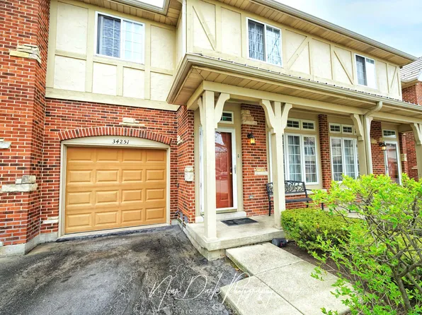 34251 N Homestead Rd, Gurnee, IL 60031
