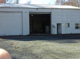 707 Willow Pond Dr, Grand Rivers, KY 42045