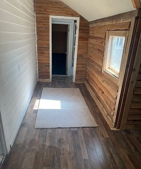 807 N Vinita Ave — Photo 2