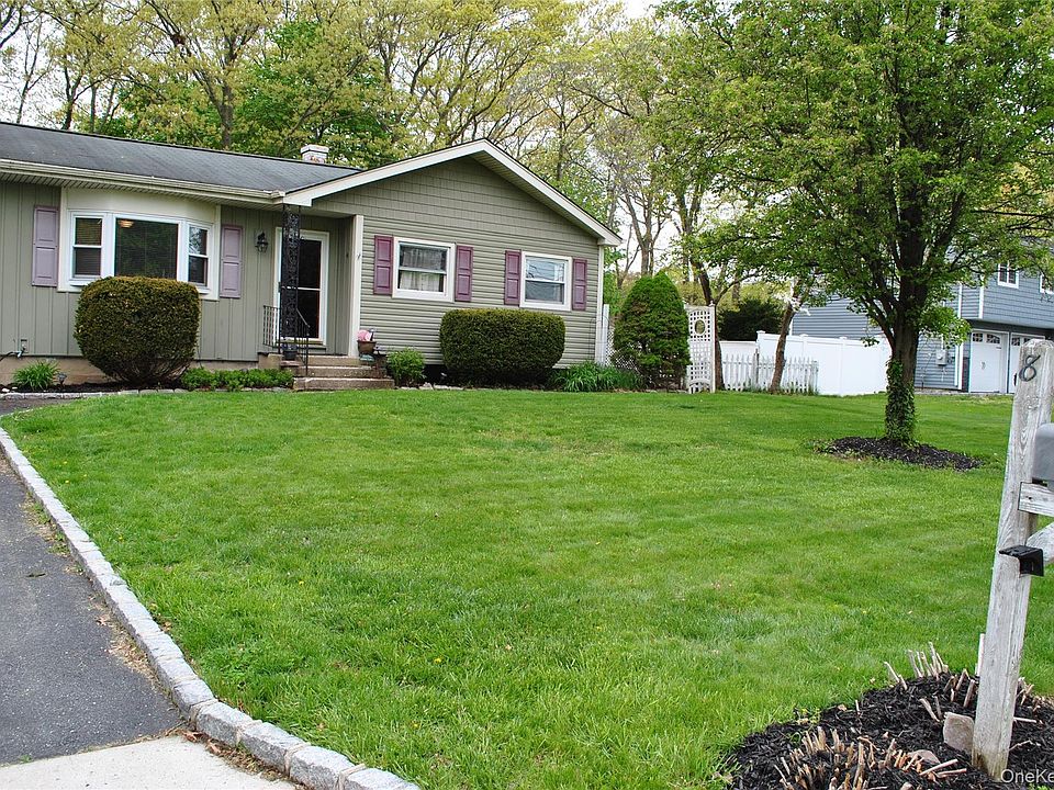 1st image of 8 Shenandoah Boulevard