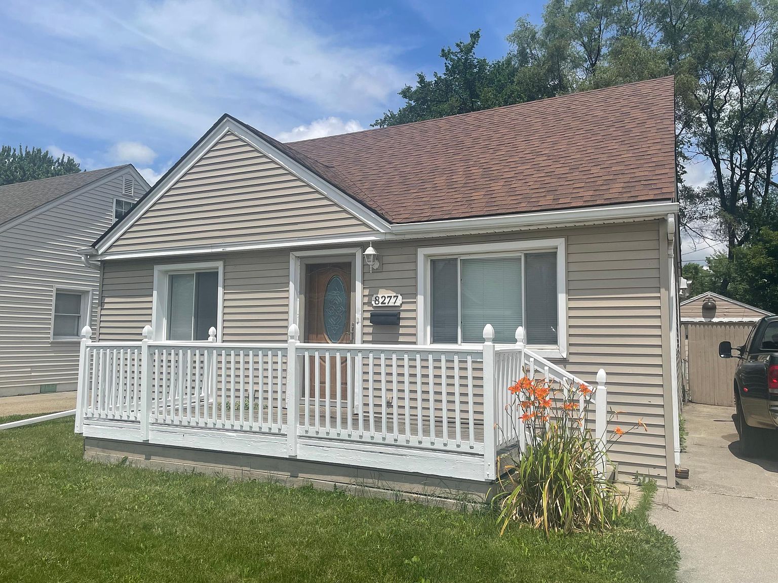 8277 State Park, Center Line, MI 48015 Zillow