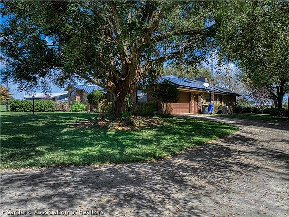 5th image of 409 S Christy Jo Dr