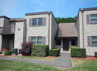808 Twin Circle Dr #808, South Windsor, CT 06074