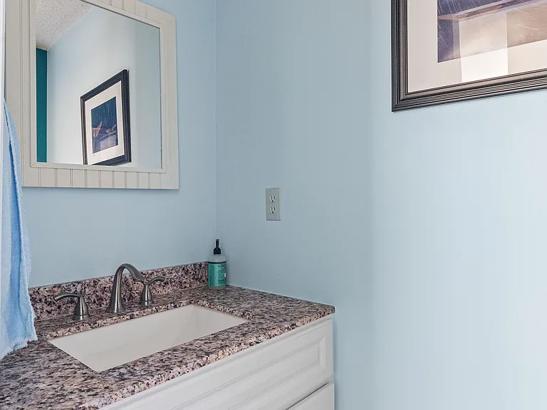 453 Westview Cir — Photo 6