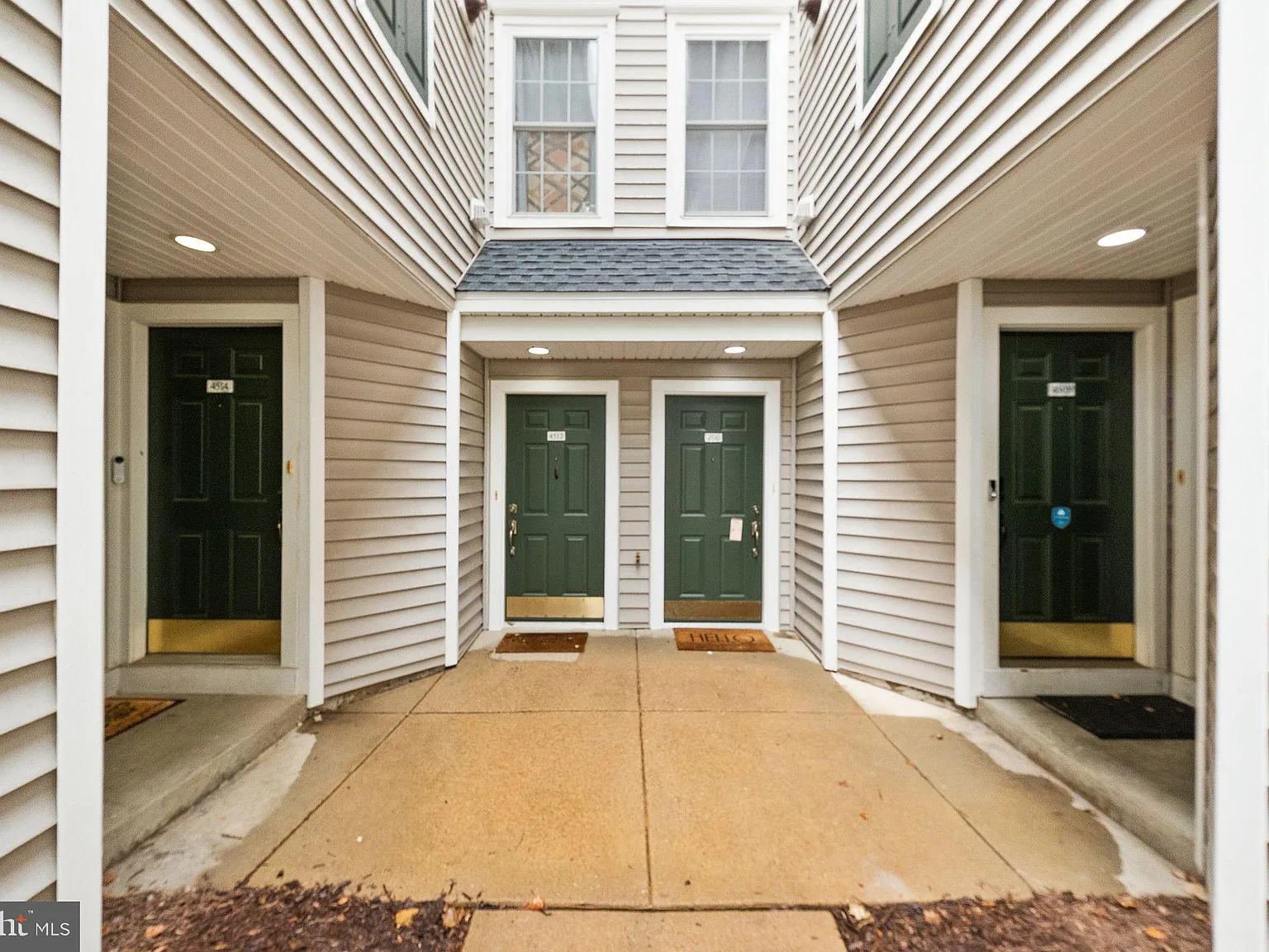 Gates Of Fair Lakes Cond — Photo 4