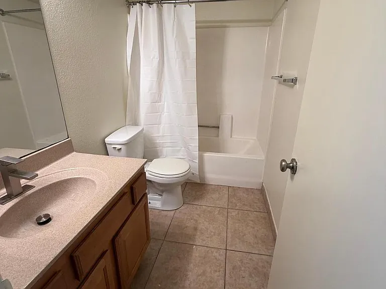 925 S Longmore #101 — Photo 10