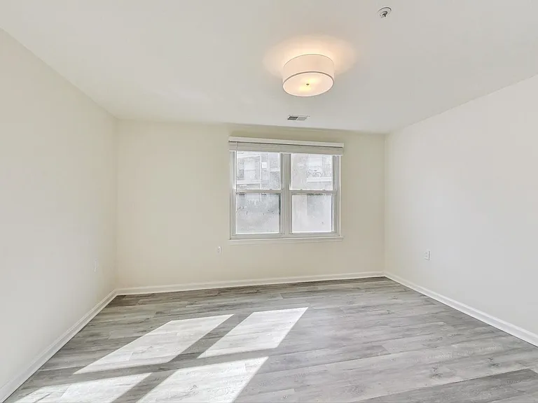 15300 Diamond Cove Ter #4 — Photo 14