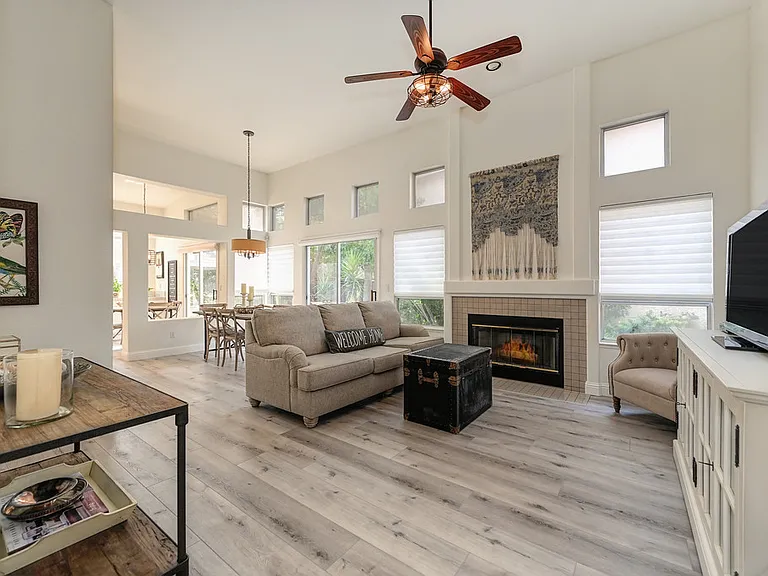 5537 Cabrillo Way — Photo 10