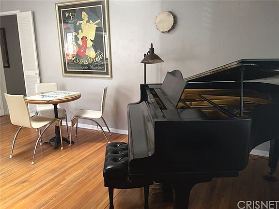 5th image of 5253 Lennox Ave