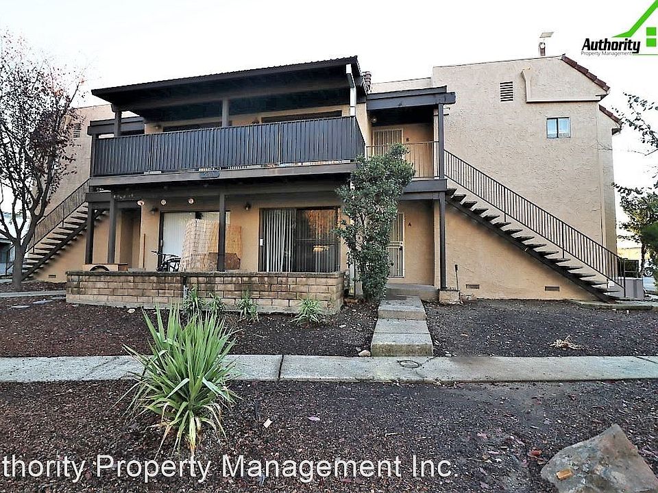 2nd image of 549 Loma St APT H