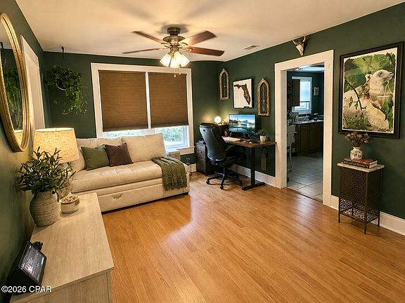 4th image of 819 Grace Ave