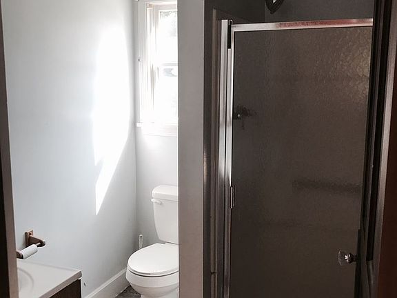 3rd image of 1714 Highland Ave