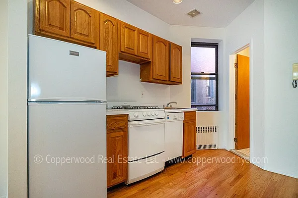 Rented by Copperwood Real Estate | media 2
