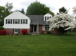 1149 Thomas Rd, Wayne, PA 19087