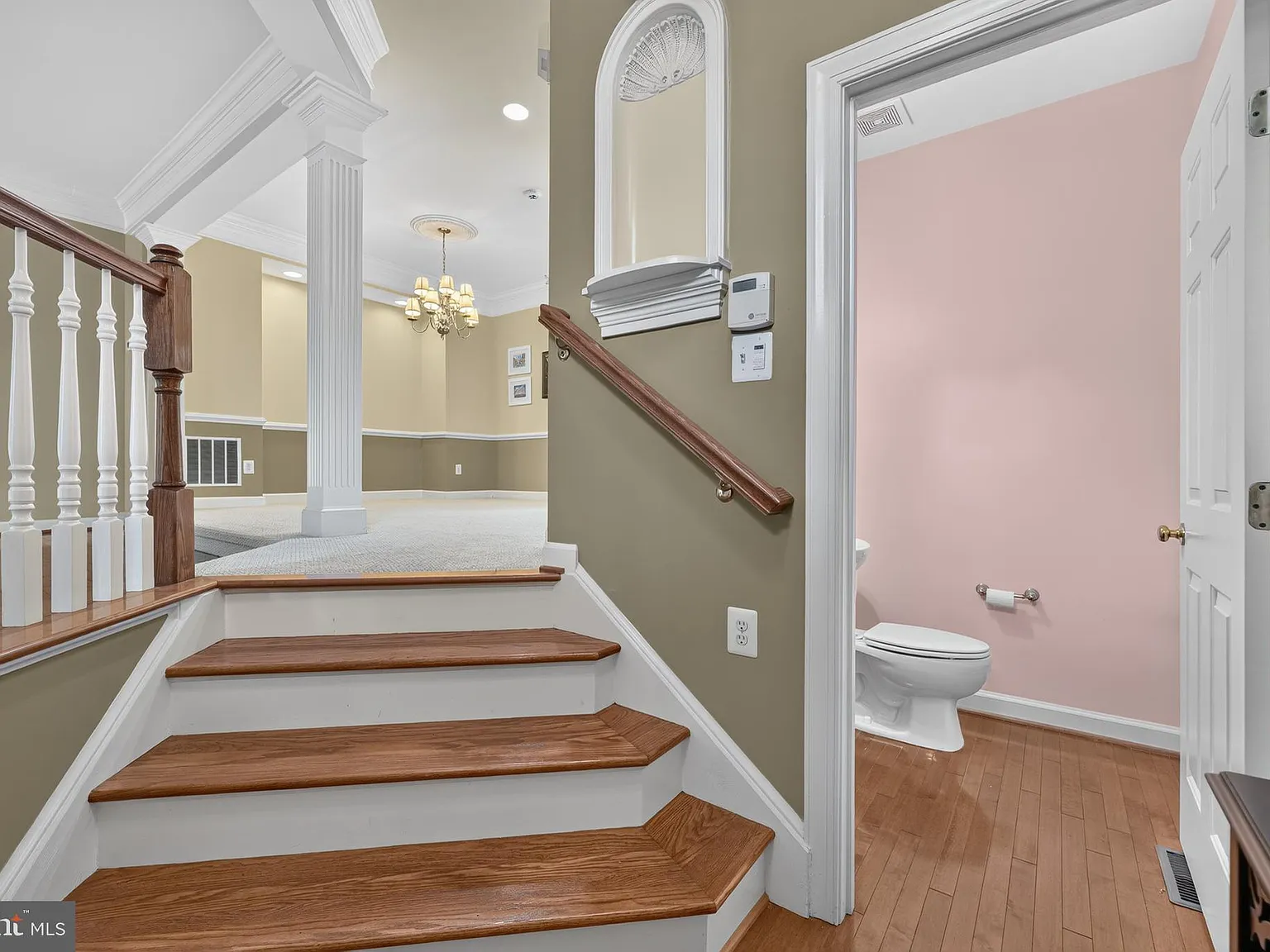 3 bed, 4.0 bath, 2510 sqft, $3,700 — Photo 4