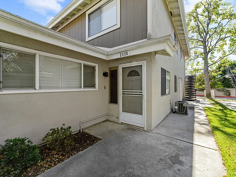 2438 Pepper St — Photo 10