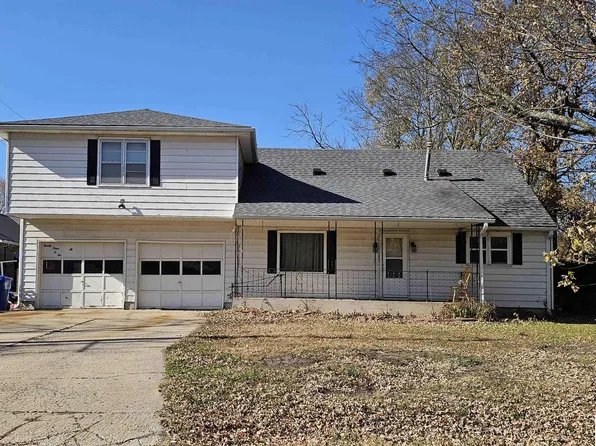 2302 S Ohio Ave, Sedalia, MO 65301