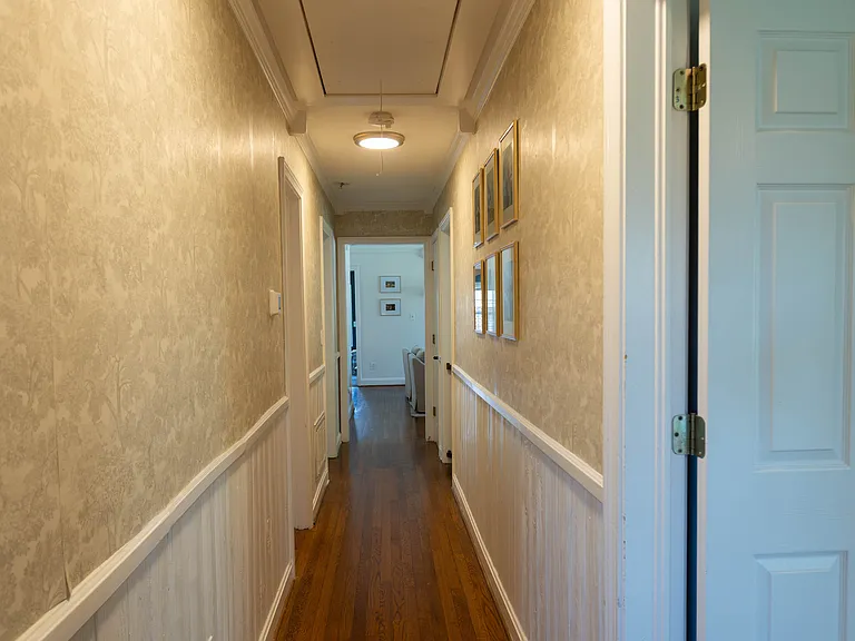 1 Oakdale Dr — Photo 6