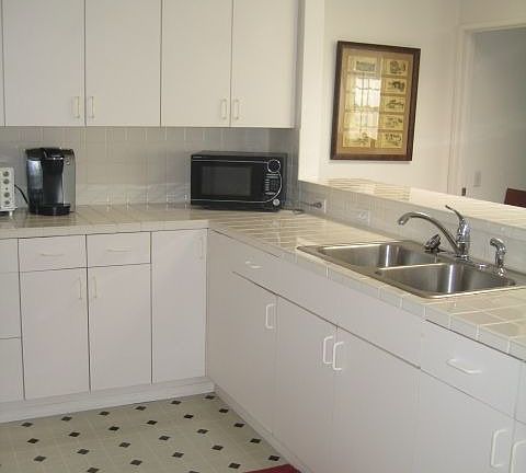 3rd image of 5524 W 124th St