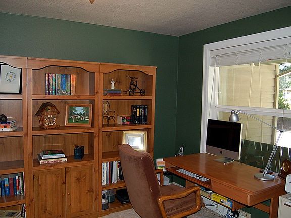 Den - Office