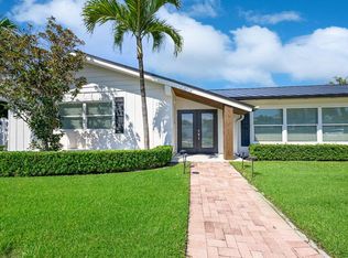 206 Colony Rd, Jupiter Inlet Colony, FL 33469