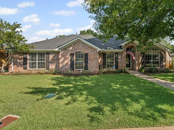 441 Dove Ln, Fort Worth, TX 76108