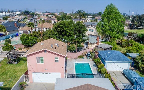 4th image of 10621 Cassina Ave