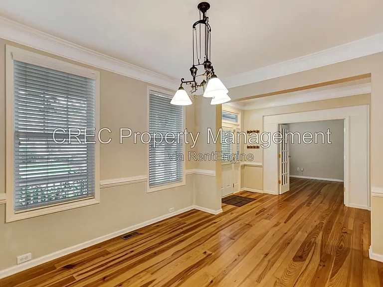 1071 Barfield St — Photo 9