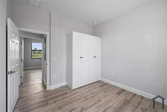 1056 Fayette Ave — Photo 11
