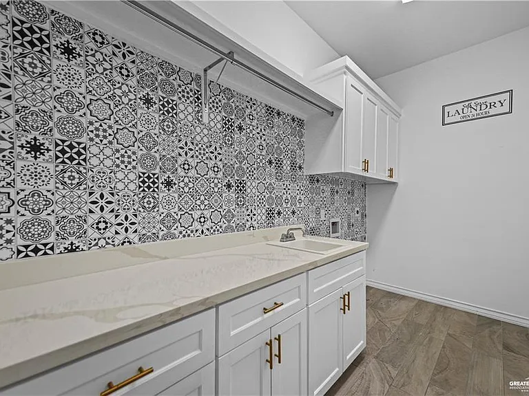 3820 E Roosevelt Ave — Photo 18
