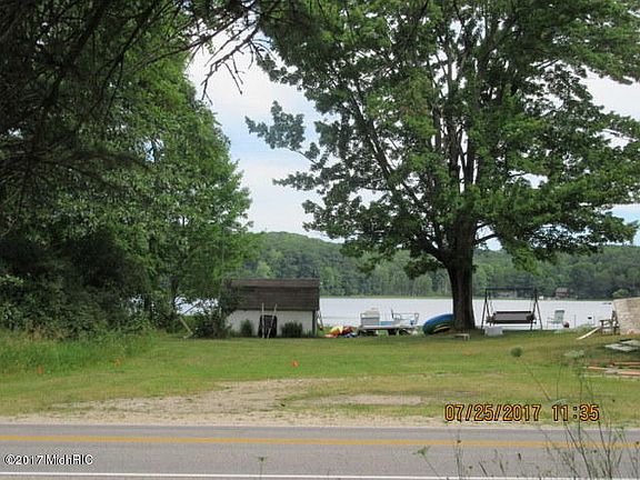 2nd image of 3996 W Cleveland Dr
