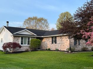 3354 Richards Dr, Port Huron, MI 48060