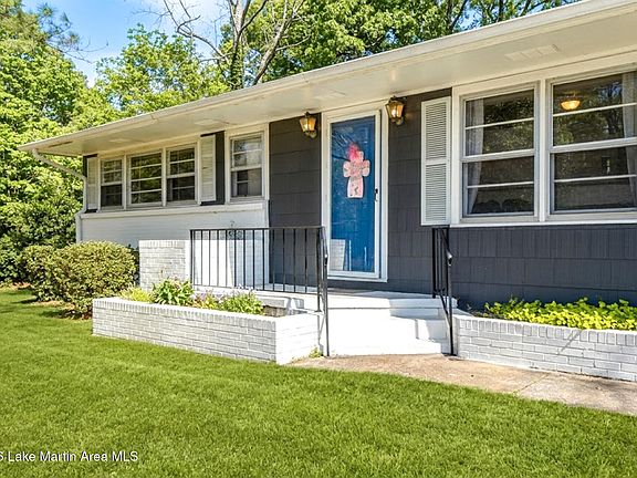 4th image of 1892 Pineview Dr