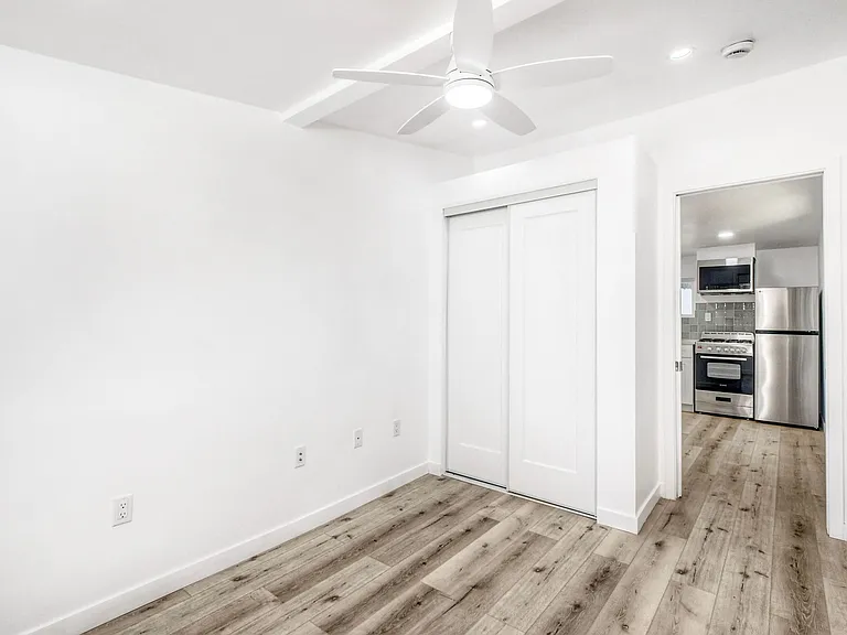 4108 Mission Ave — Photo 14