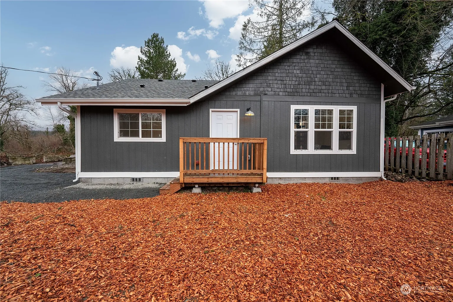 601 Croft Avenue W photo 1