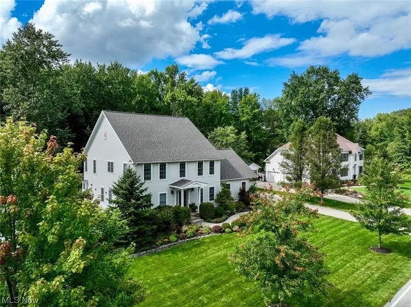 5900 Nicholson Dr, Hudson, OH 44236